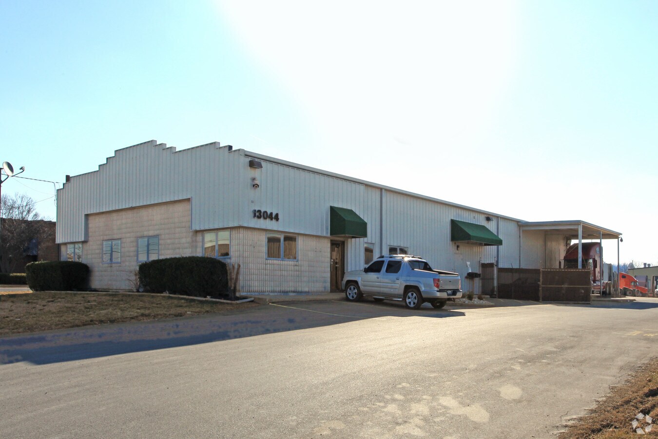 13044 Middletown Industrial Blvd, Louisville, KY 40223