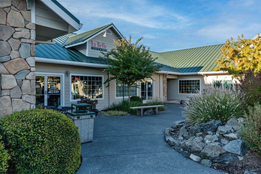 1252 Airport Park Blvd, Ukiah, CA for lease - Building Photo - Image 3 of 14