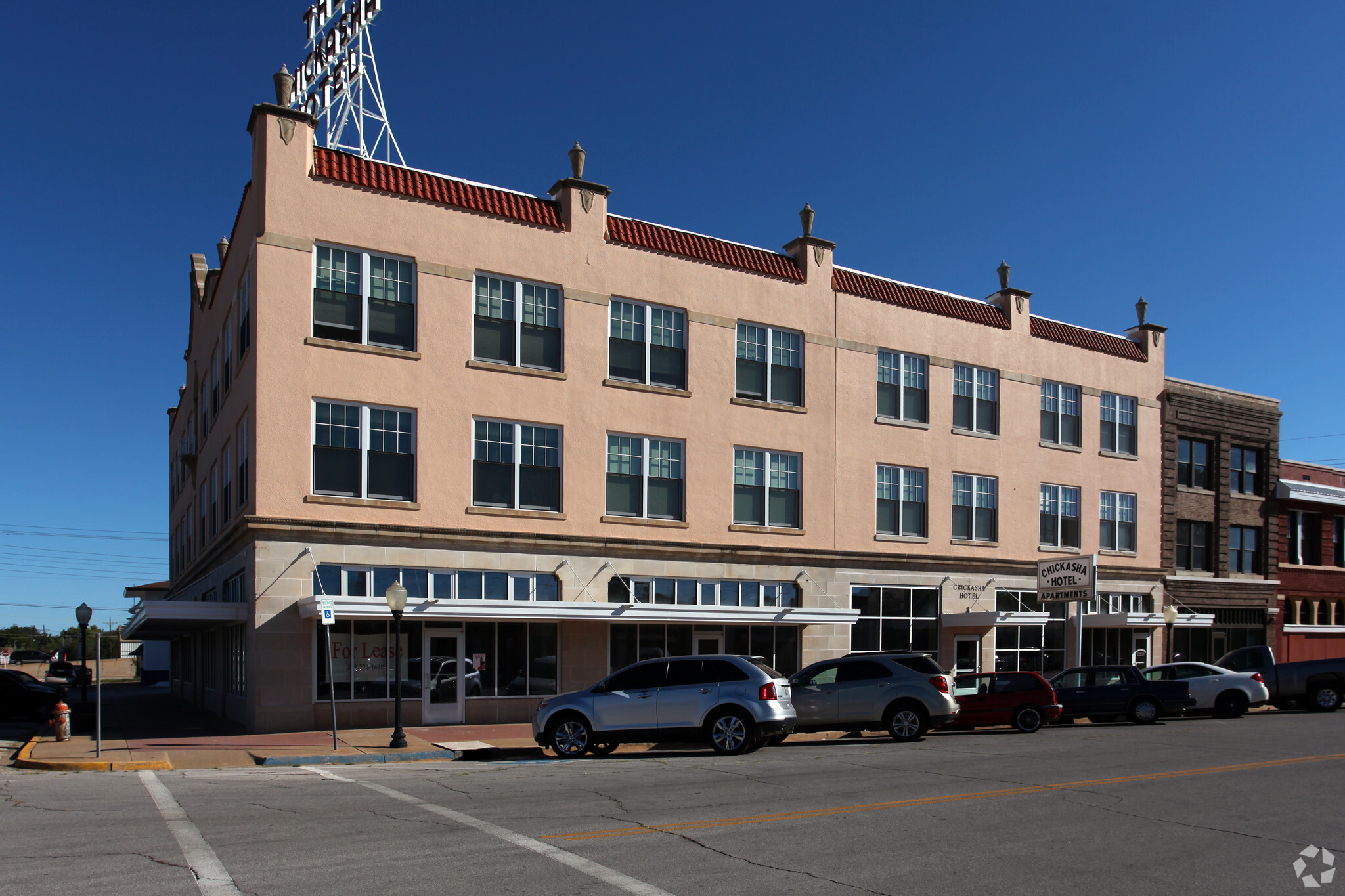 102 N 2nd St, Chickasha, OK for sale Primary Photo- Image 1 of 1