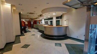 Retail in Logroño, La Rioja for lease Interior Photo- Image 2 of 9
