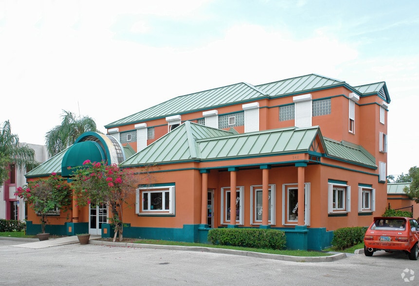 540 S Federal Hwy, Deerfield Beach, FL for lease - Primary Photo - Image 1 of 6