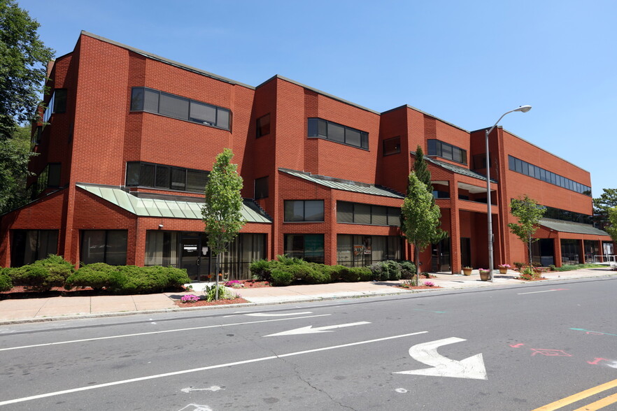 330 Main St, Hartford, CT for lease - Building Photo - Image 1 of 4