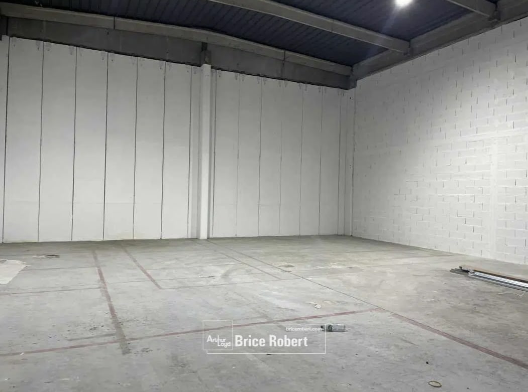 Saint-Priest, RHO 69800 - Unit 1 - - Interior Photo - Image 1 of 5