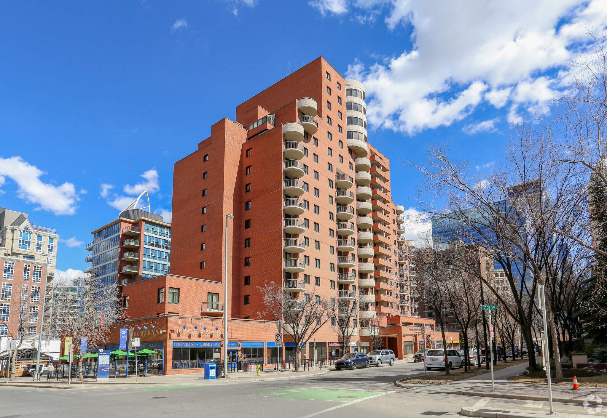 738 3rd Ave SW, Calgary, AB for sale Primary Photo- Image 1 of 1