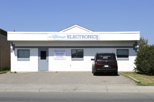 133 River Ave, Cochrane AB - Warehouse