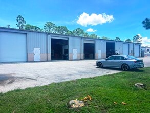 6120 Idlewild St, Fort Myers, FL for lease Building Photo- Image 2 of 4