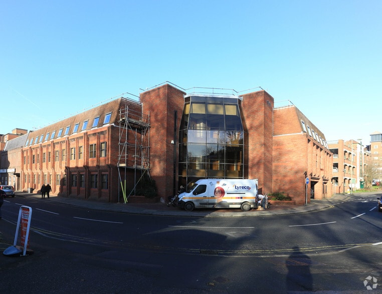 Bancroft Rd, Reigate for lease - Building Photo - Image 1 of 2