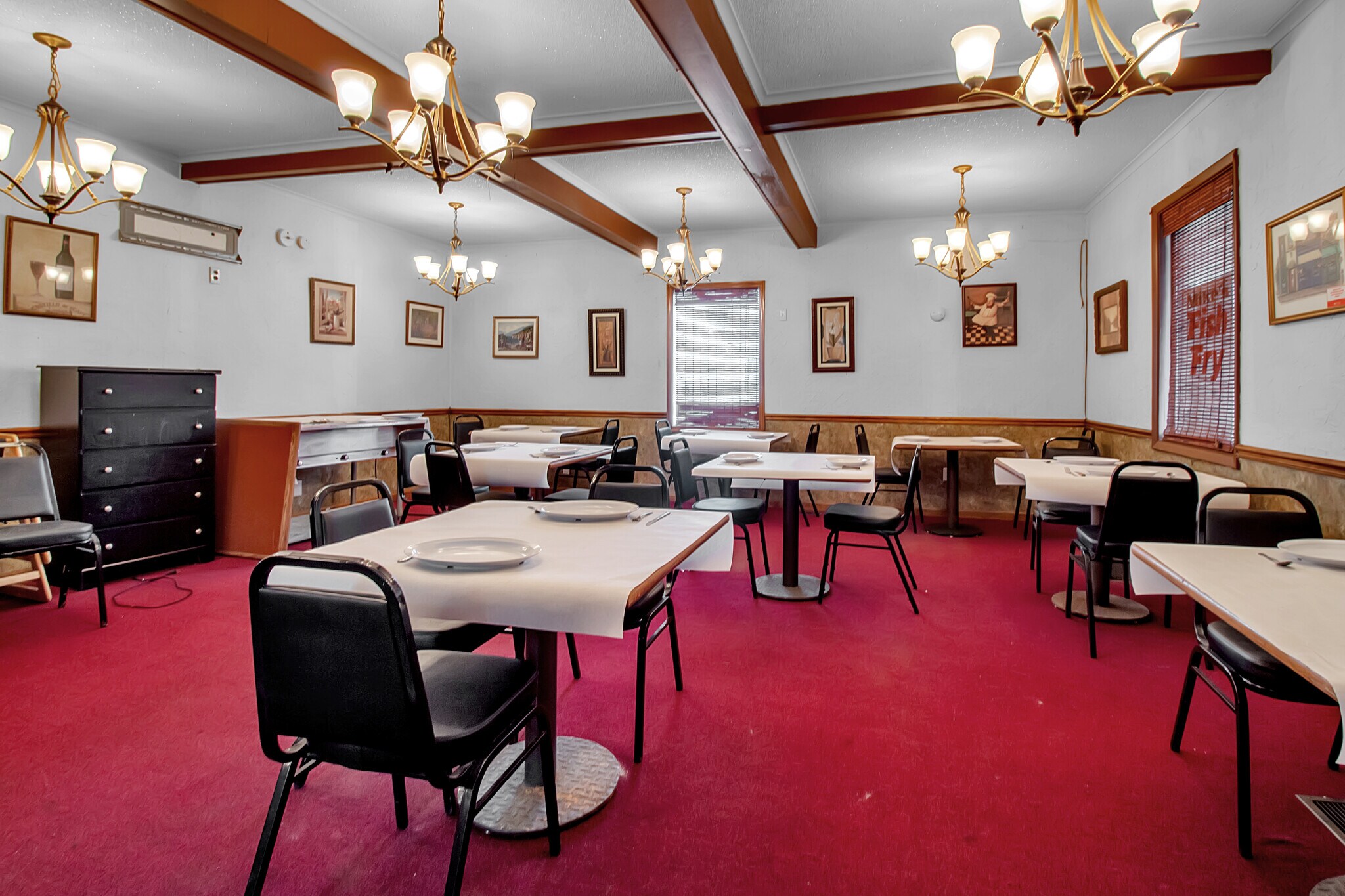 837 Military Rd, Kenmore, NY 14217 Mike's Sports Bar & Grill