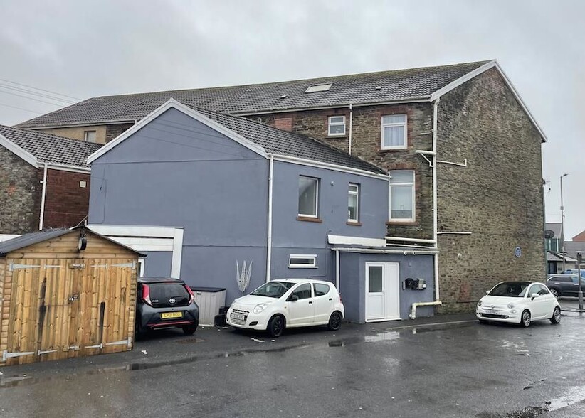 18 Station Rd, Burry Port for sale - Primary Photo - Image 1 of 1