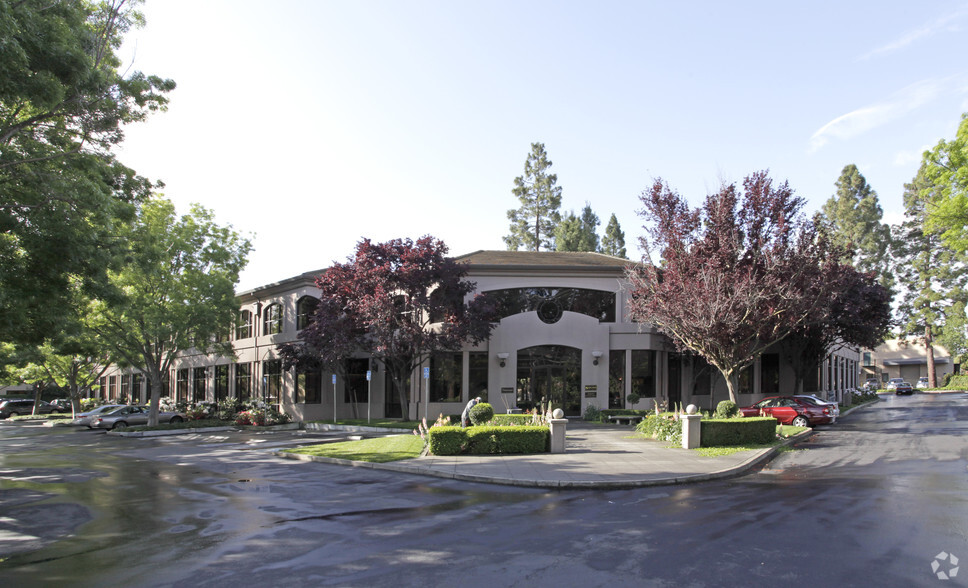 333 Middlefield Rd, Menlo Park, CA for lease - Building Photo - Image 1 of 1