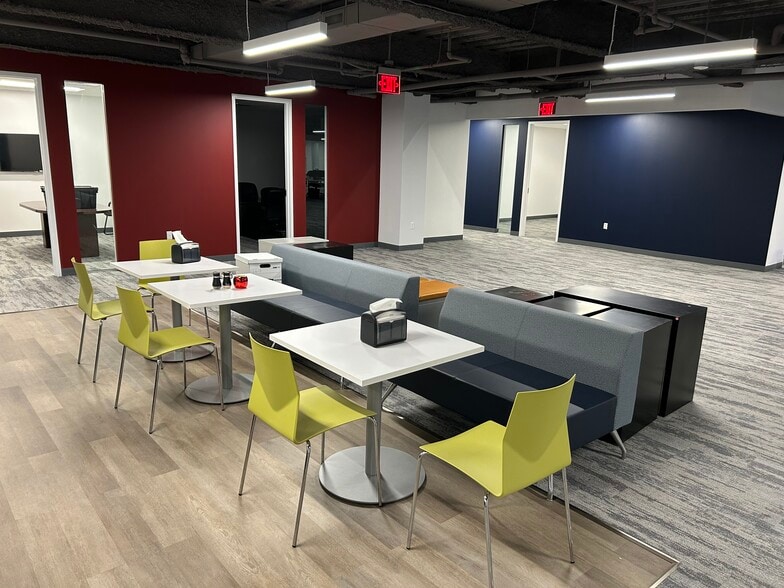 155 Federal St, Boston, MA for lease - Interior Photo - Image 2 of 5