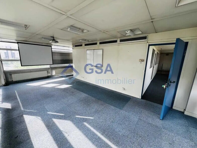 Office in Évry-Courcouronnes for lease - Interior Photo - Image 2 of 4