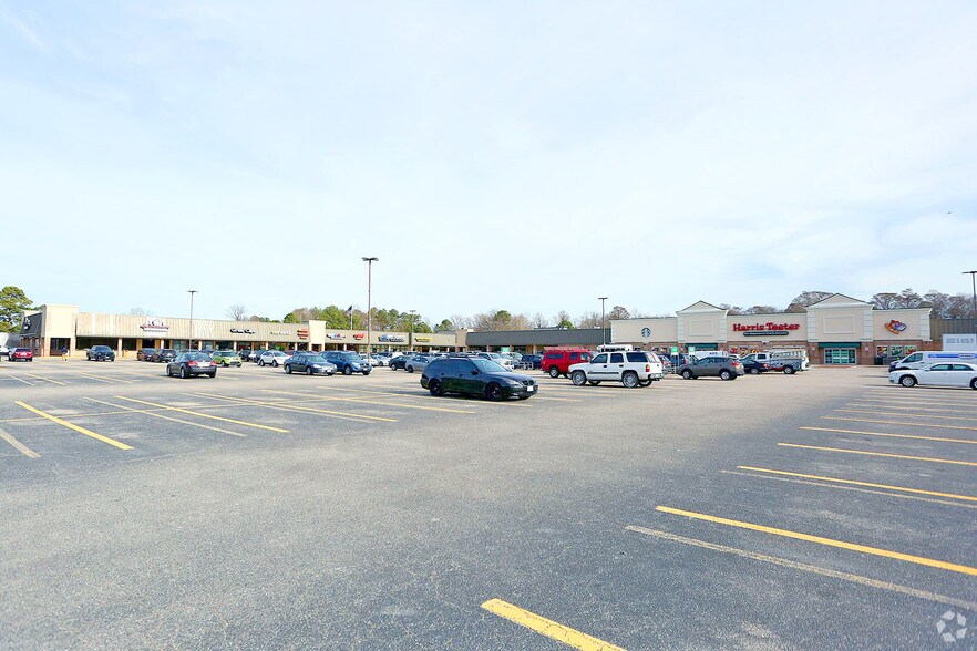 2100-2158 First Colonial Rd, Virginia Beach, VA for sale - Building Photo - Image 1 of 1