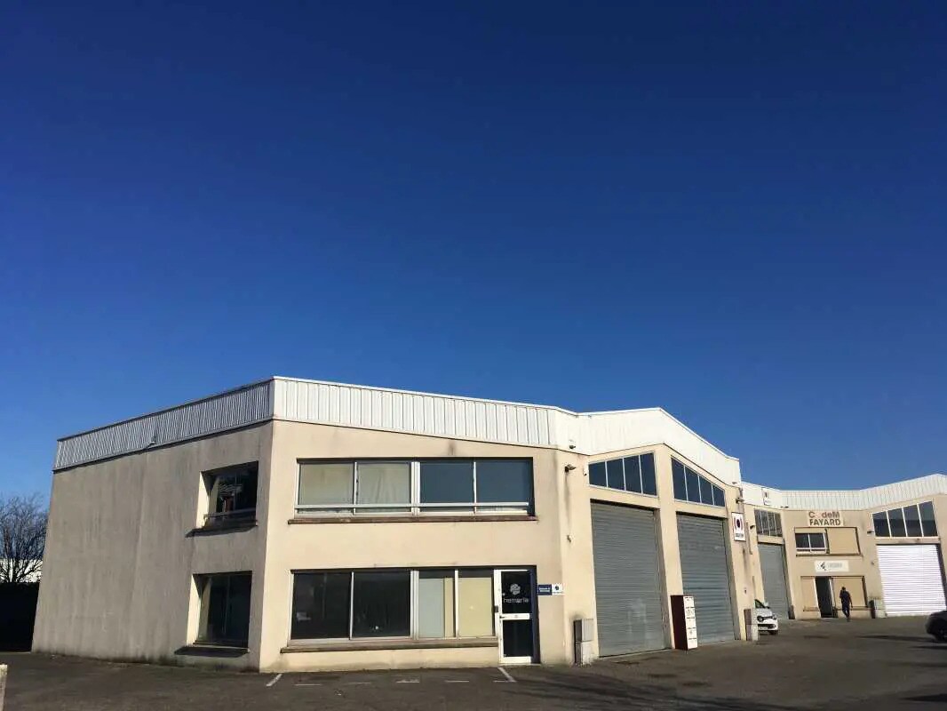 Flex in Toulouse for lease Building Photo- Image 1 of 13