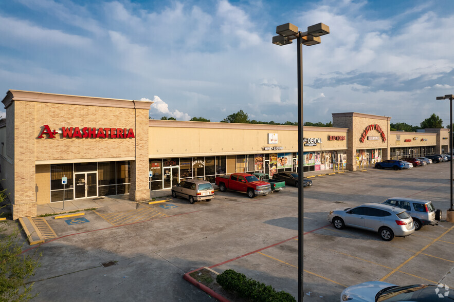 15002 Ella Blvd, Houston, TX for lease - Building Photo - Image 2 of 6