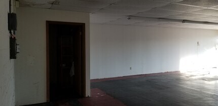 2361 E Alameda St, Norman, OK for lease Interior Photo- Image 2 of 3