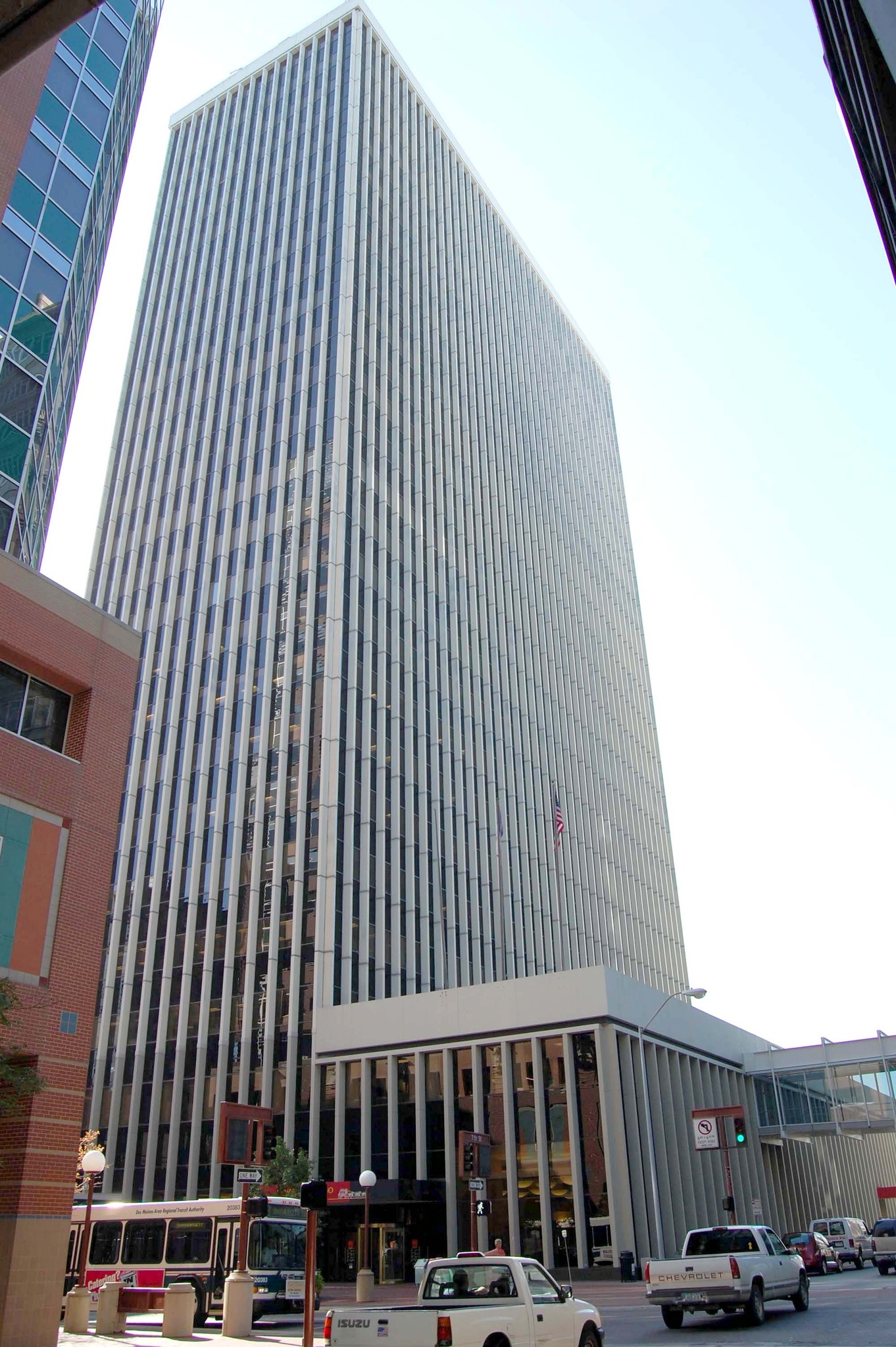 666 Walnut St, Des Moines, IA 50309 - Financial Center | LoopNet