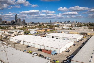 5303 Glenmont Dr, Houston, TX - AERIAL map view - Image1