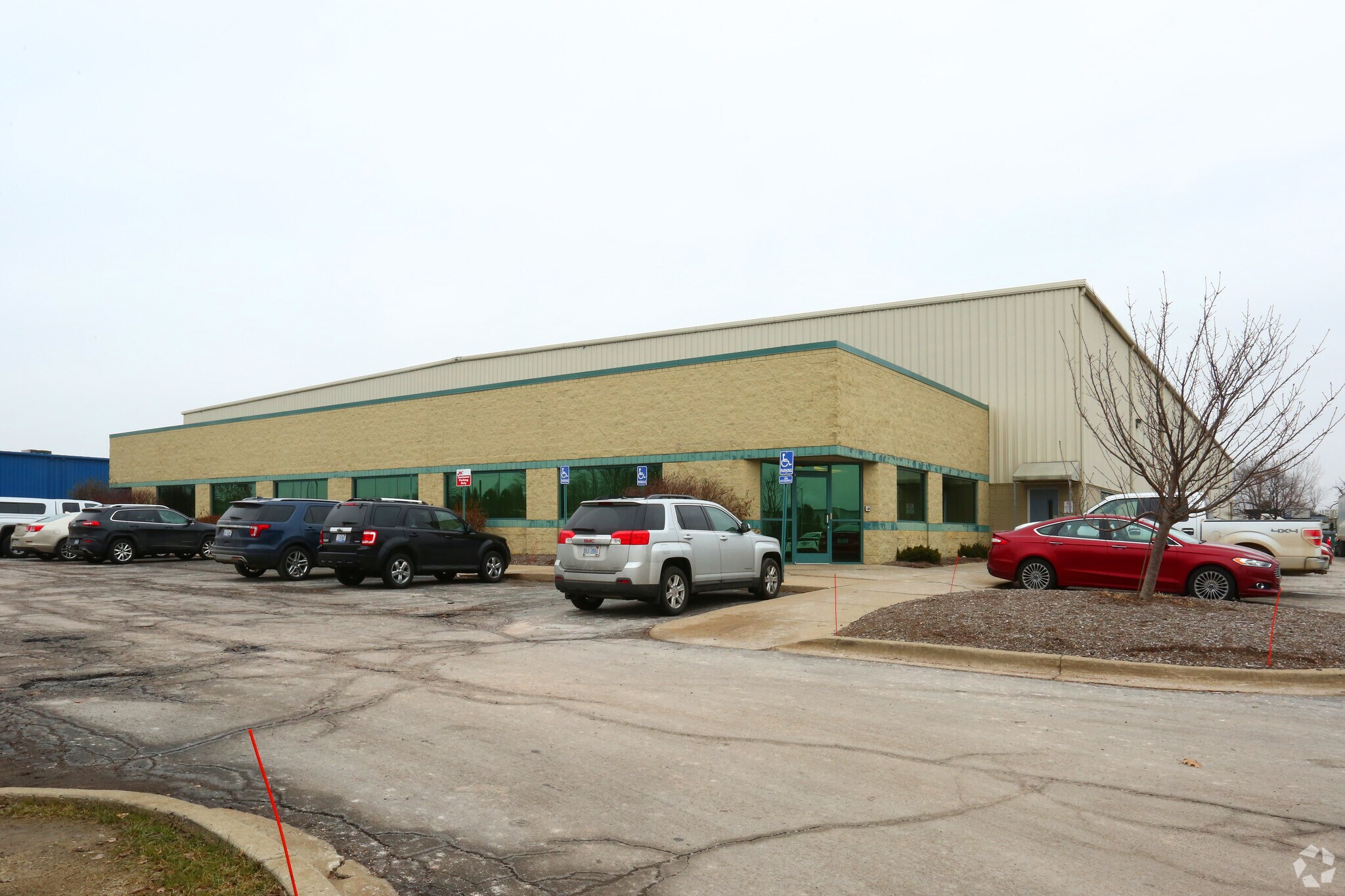 151 S Industrial Dr, Saline, MI 48176