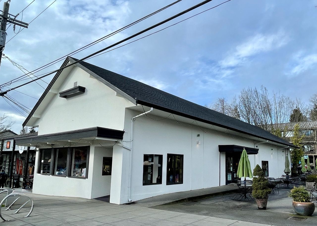 194 Winslow Way E, Bainbridge Island, WA for sale Primary Photo- Image 1 of 1