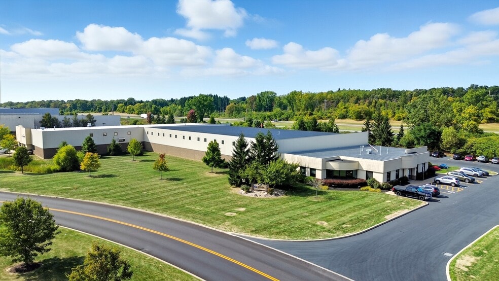 100 Thruway Park Dr, West Henrietta, NY for sale - Building Photo - Image 1 of 4
