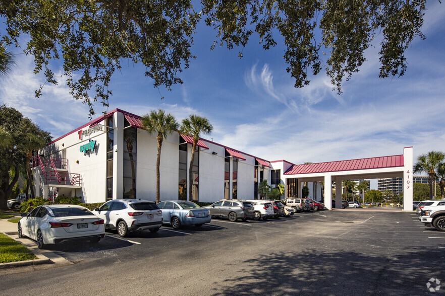 4107 W Spruce St, Tampa, FL for lease - Building Photo - Image 3 of 17