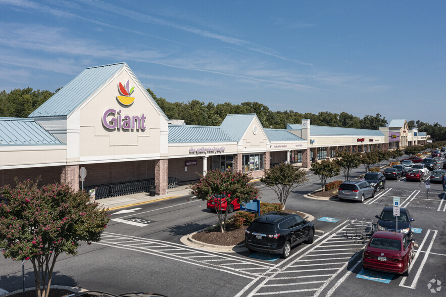 3297 Crain Hwy, Waldorf, MD for lease - Building Photo - Image 1 of 9