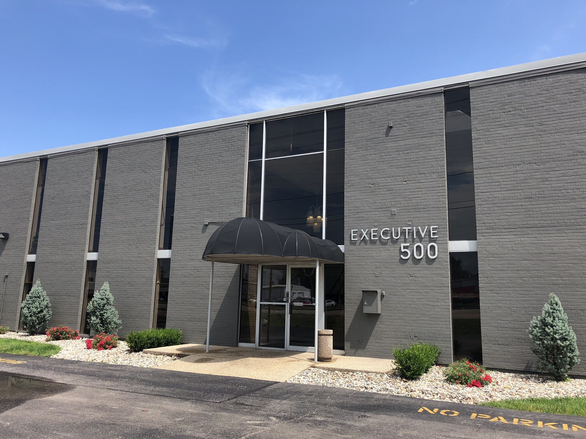 500 N Nappanee St, Elkhart, IN for sale Building Photo- Image 1 of 1