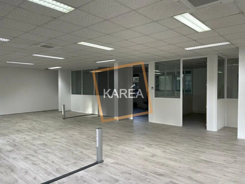Office in Lognes for lease - Interior Photo - Image 2 of 5