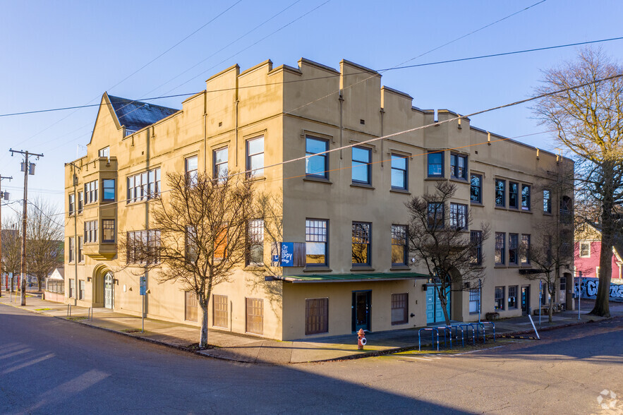 215 SE 9th Ave, Portland, OR for lease - Building Photo - Image 1 of 30