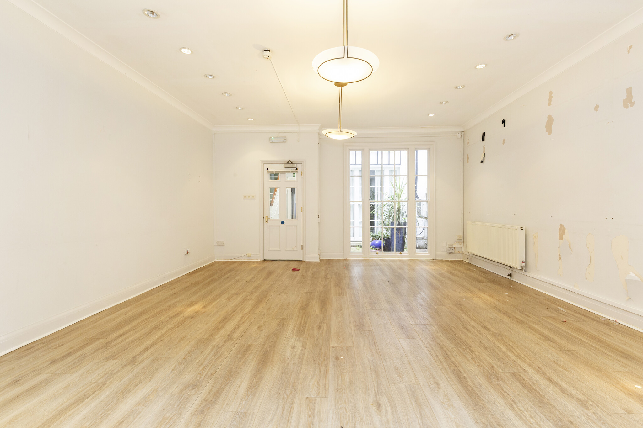 359 City Rd, London for lease Interior Photo- Image 1 of 4