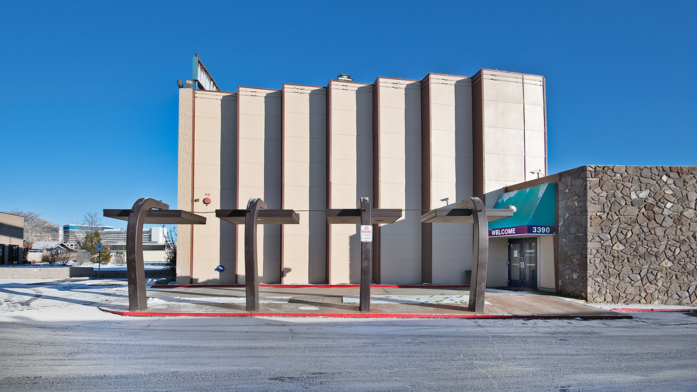 3390 S Virginia St, Reno, NV for sale - Building Photo - Image 2 of 17