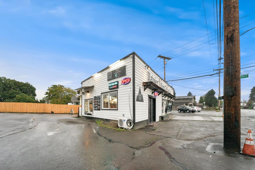 11016 Valley Ave E, Puyallup, WA for sale - Building Photo - Image 3 of 8