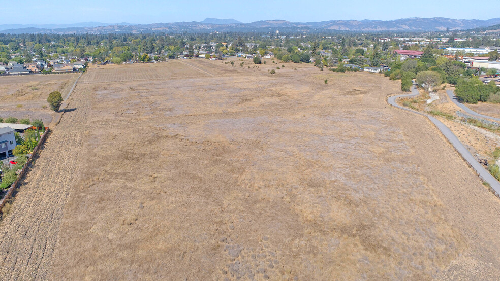 1130 Hearn Ave, Santa Rosa, CA for sale - Aerial - Image 2 of 8