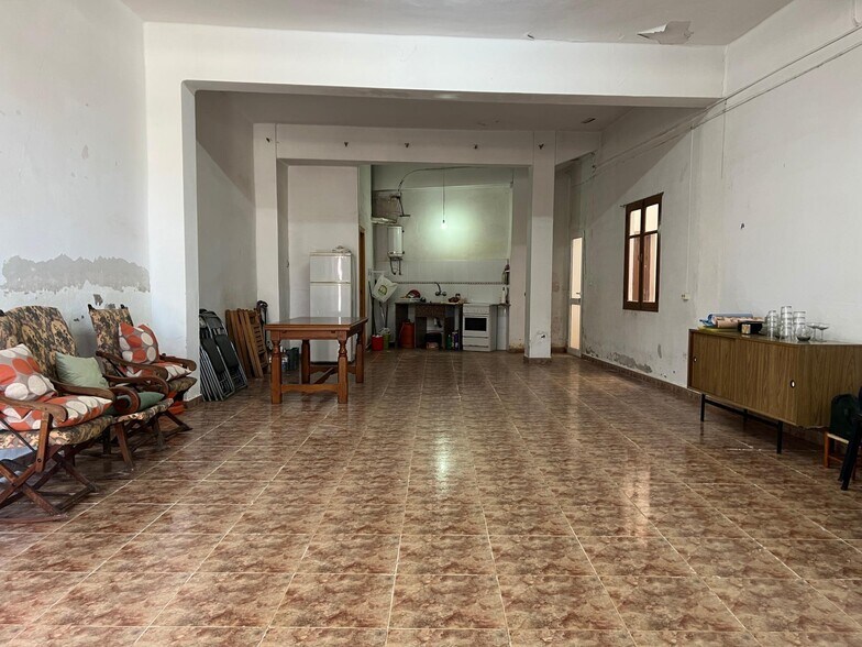 Salvador Castell, Algemesi, 27, Algemesí, Valencia for lease - Building Photo - Image 1 of 8