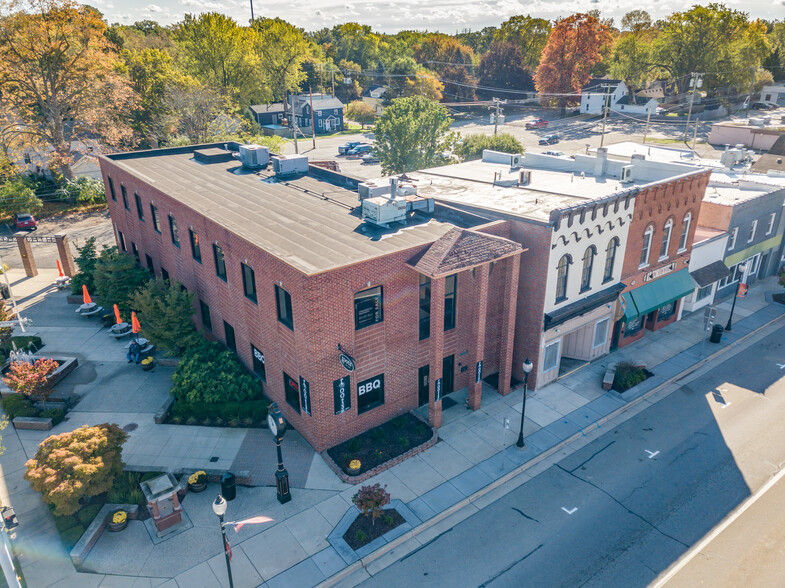 107 S Main St, Almont, MI for sale - Building Photo - Image 1 of 1