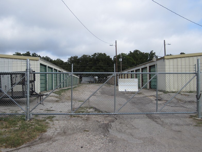 12116 Roxie Dr, Austin, TX for sale - Building Photo - Image 1 of 1