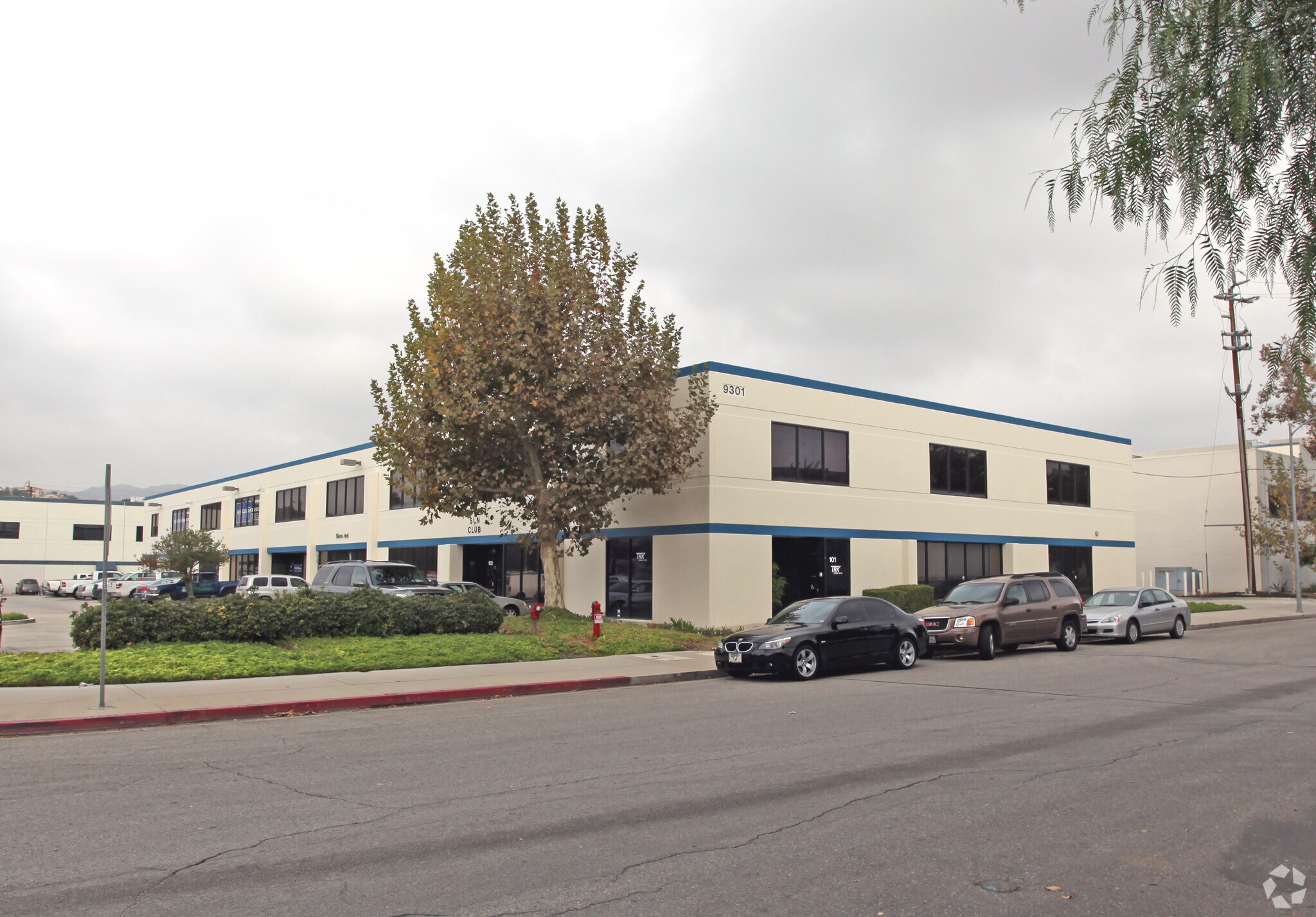 9301 Jordan Ave, Chatsworth, CA for lease Primary Photo- Image 1 of 11