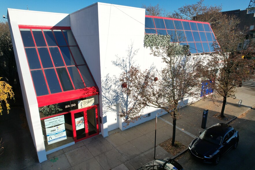 38-50 Bell Blvd, Bayside, NY for lease - Building Photo - Image 1 of 2