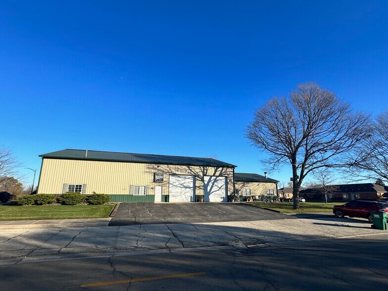 465 Mulberry St, Manteno, IL for sale - Building Photo - Image 2 of 19