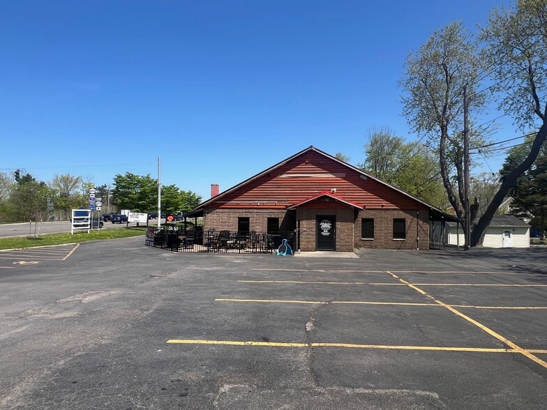 1537 Union Rd, West Seneca, NY for sale - Building Photo - Image 3 of 6