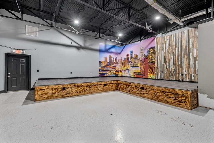 1520 College Ave, South Houston, TX for lease - Interior Photo - Image 2 of 21