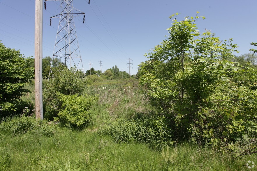 3791 Lake Michigan Dr NW, Grand Rapids, MI for sale - Primary Photo - Image 1 of 8