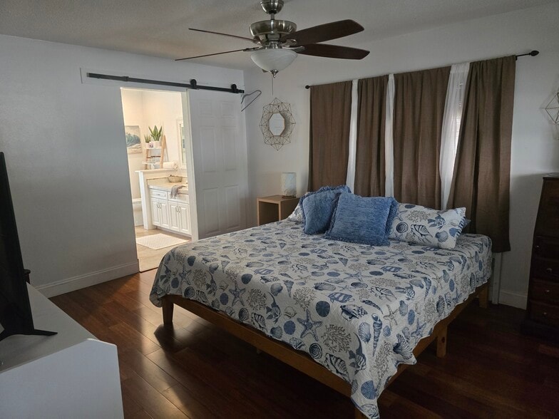 108 75th St W, Bradenton, FL for sale - Building Photo - Image 2 of 6