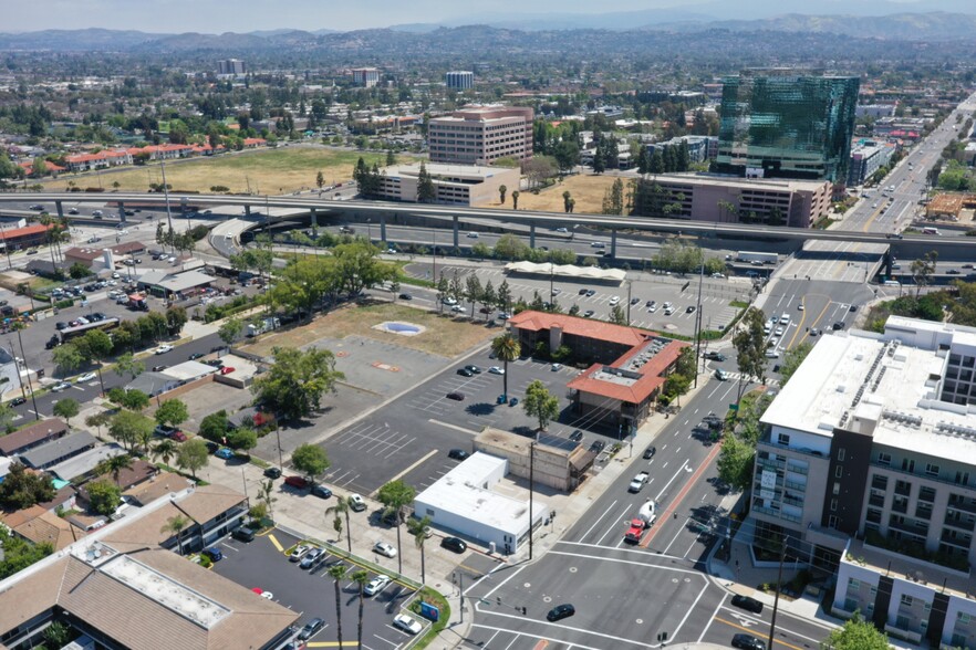 1647-1649 E 1st St, Santa Ana, CA for sale - Building Photo - Image 3 of 5