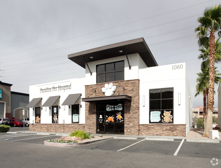 1060 E Flamingo Rd, Las Vegas, NV for lease - Building Photo - Image 2 of 13