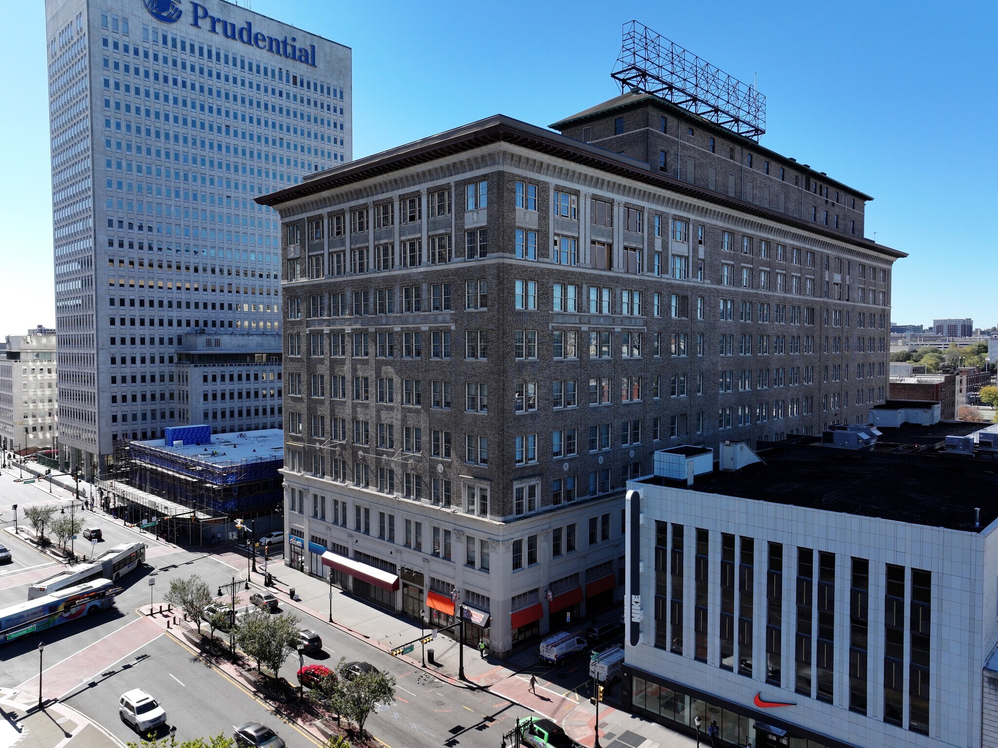 707 Broad St, Newark, NJ for lease Building Photo- Image 1 of 8