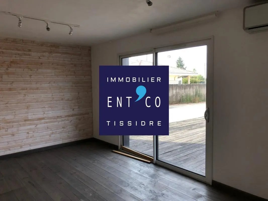 Office in Marmande for lease Interior Photo- Image 1 of 11