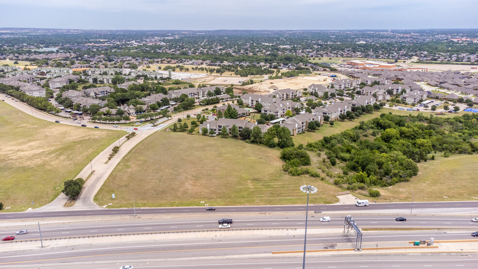 5280 Fossil Creek Blvd, Haltom City, TX for lease - Building Photo - Image 1 of 5