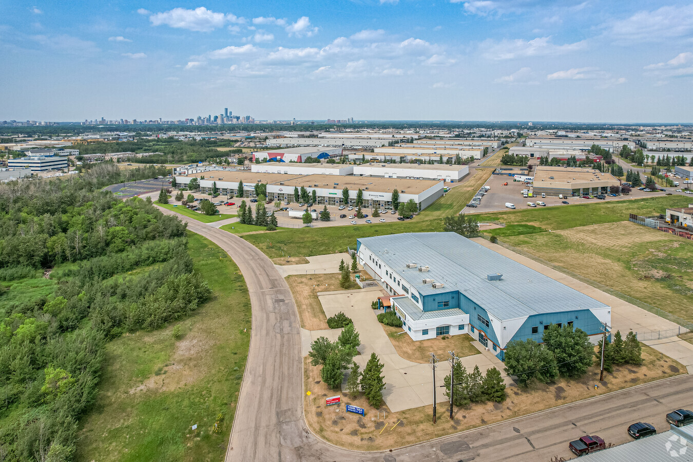 5607 67 St NW, Edmonton, AB T6B 3H5 | LoopNet